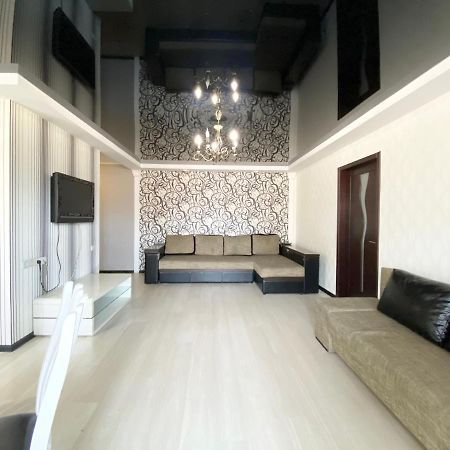 New Apartment Lux In Most City Area Dnipro Exterior photo